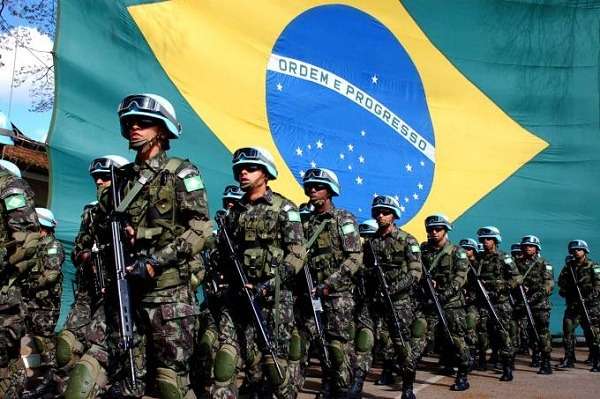 Exército Brasileiro - Entre em ação! Seja um Sargento do Exército.  Inscrições abertas, acesse: www.esa.ensino.eb.br